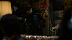 耳スピTVCM カット4